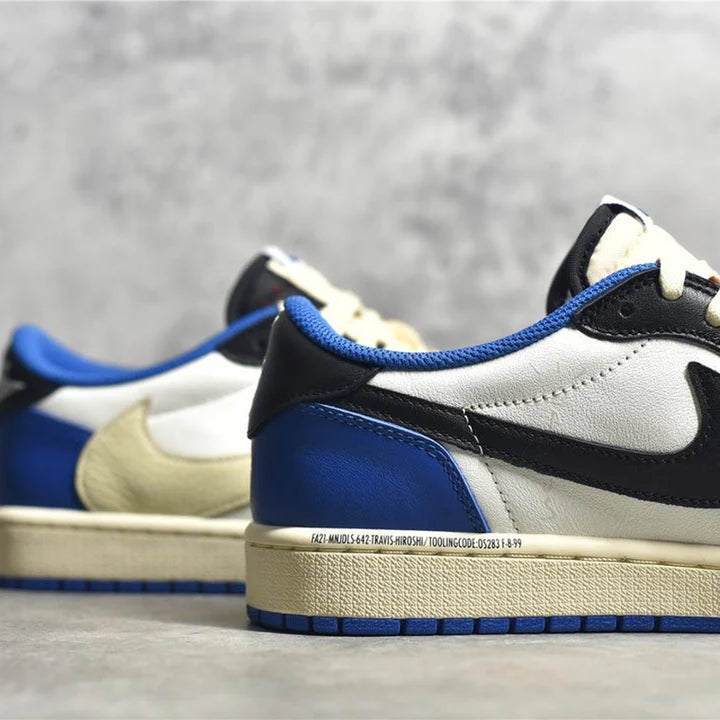 JORDAN 1 LOW X TRAVIS SCOTT FRAGMENT