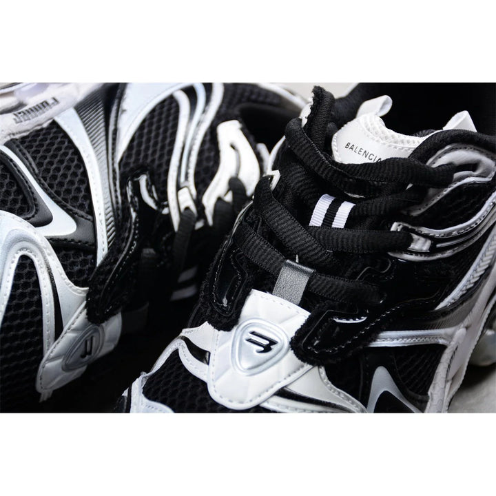 BALENCIAGA RUNNER X BLACK WHITE