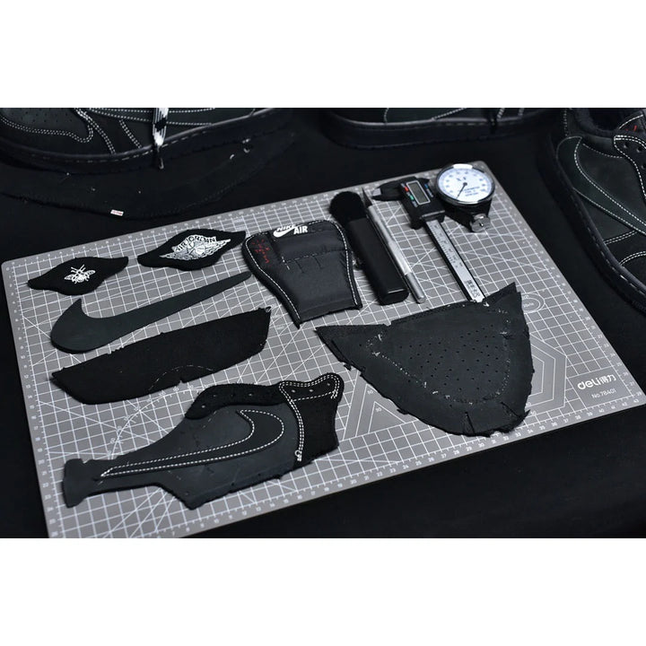 JORDAN 1 LOW X TRAVIS SCOTT PHANTOM