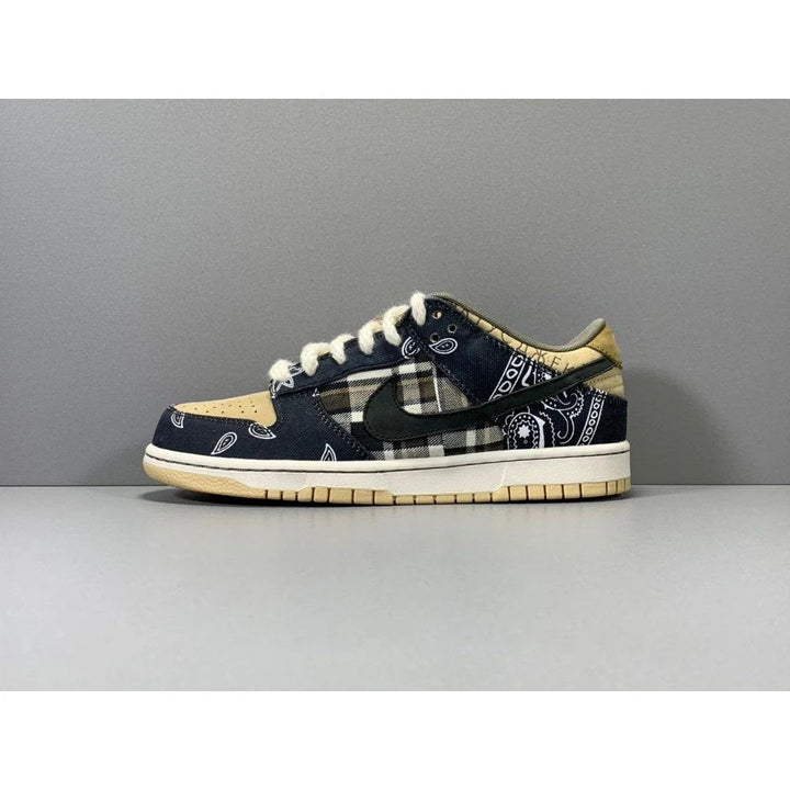 NIKE SB DUNK X TRAVIS SCOTT
