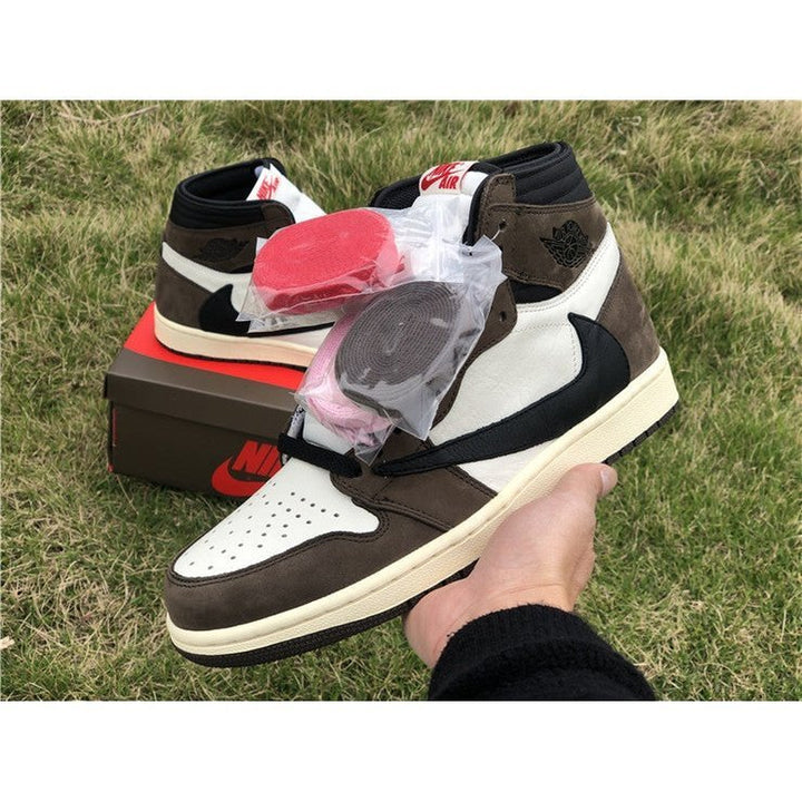 JORDAN 1 RETRO HIGH X TRAVIS SCOTT