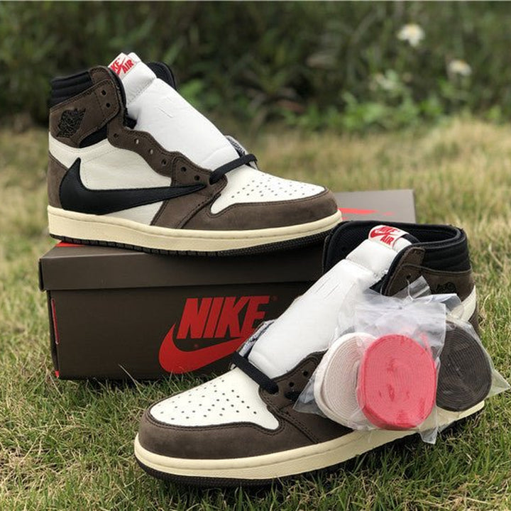 JORDAN 1 RETRO HIGH X TRAVIS SCOTT