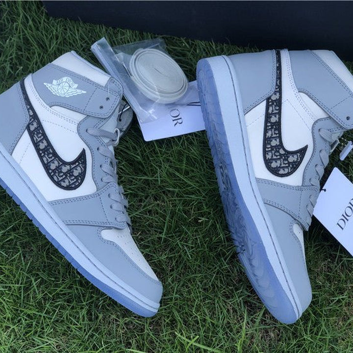 JORDAN 1 RETRO HIGH X DIOR