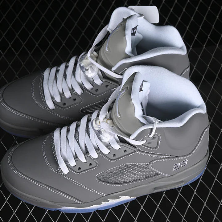JORDAN 5 X WOLF GREY
