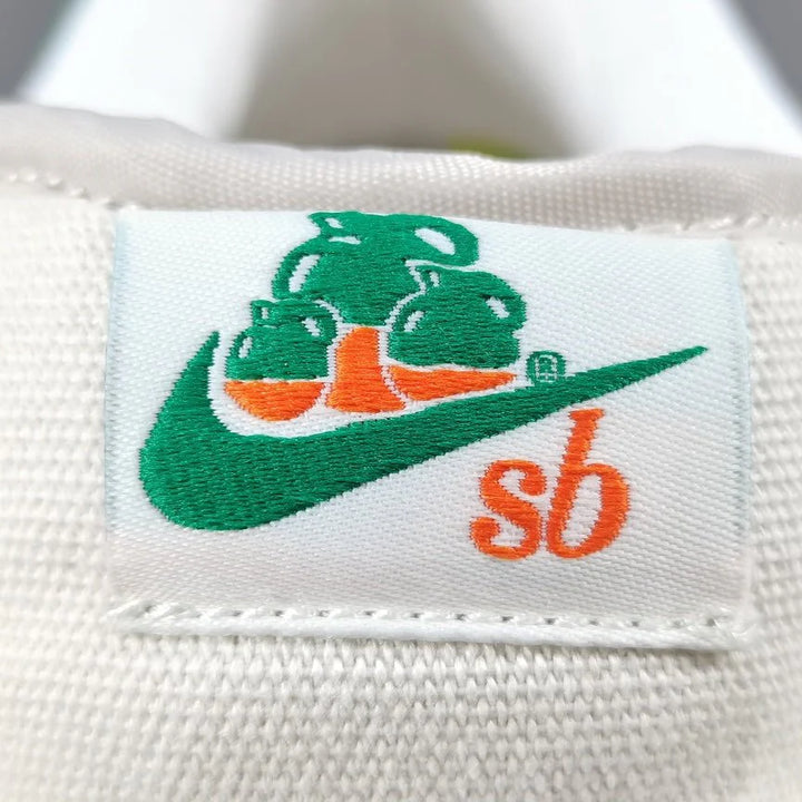 NIKE SB DUNK X JARRITOS