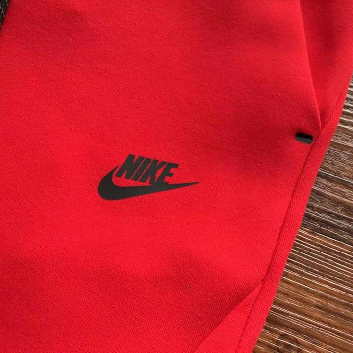 NIKE TECH FLEECE PANTS X UNIVERSITY RED