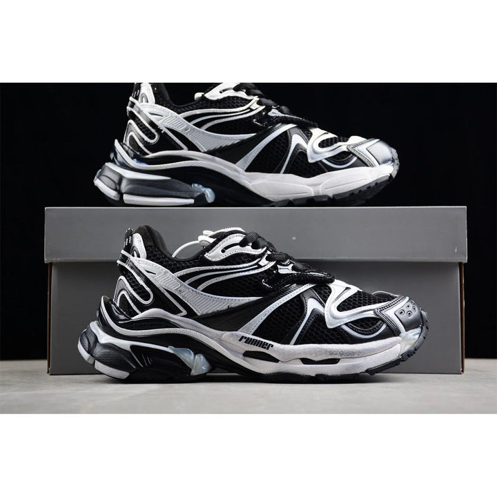 BALENCIAGA RUNNER X BLACK WHITE