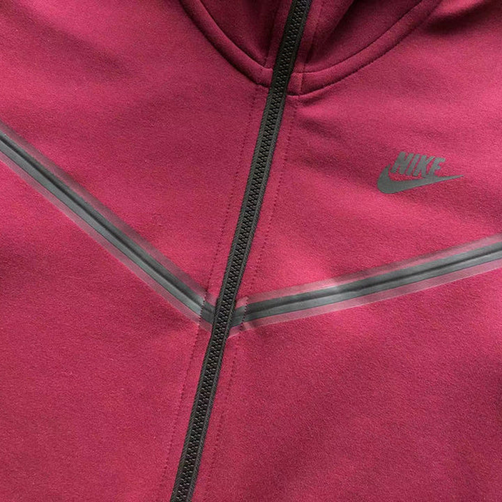 NIKE TECH FLEECE HOODIE X BURGUNDY
