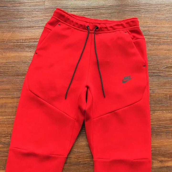 NIKE TECH FLEECE PANTS X UNIVERSITY RED