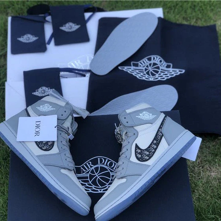 JORDAN 1 RETRO HIGH X DIOR