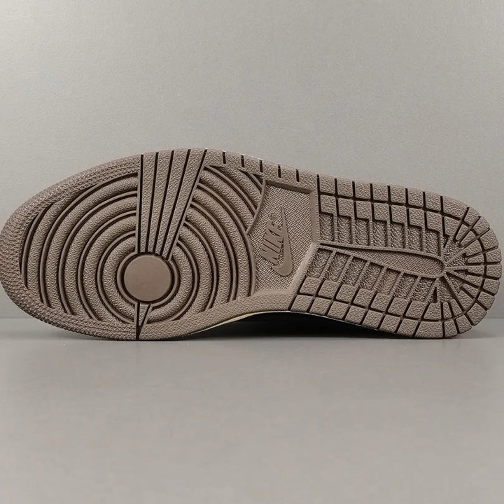 JORDAN 1 LOW OG SP X TRAVIS SCOTT