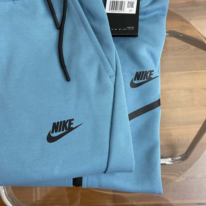 NIKE TECH FLEECE PANTS X LIGHT BLUE